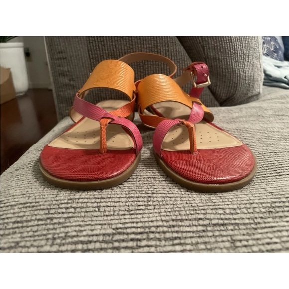 EVOLVE 24/7 Pink Red Orange Women’s 8 Thong Strappy Buckle Sandals shoes EVAVAH - Picture 3 of 14